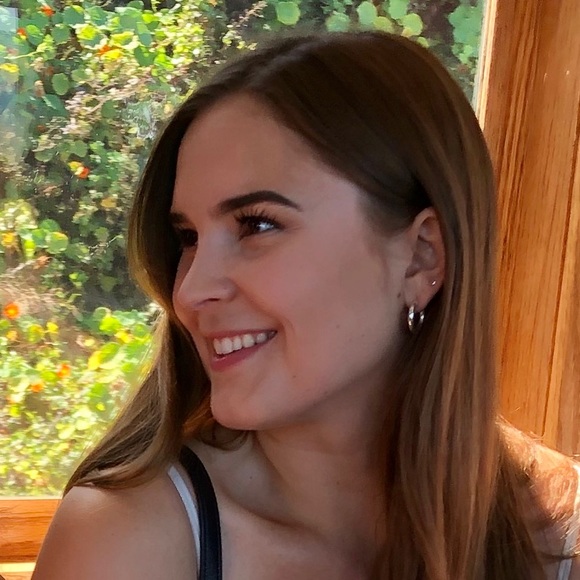 Meet your Posher, Carlie - Picture 1 of 1